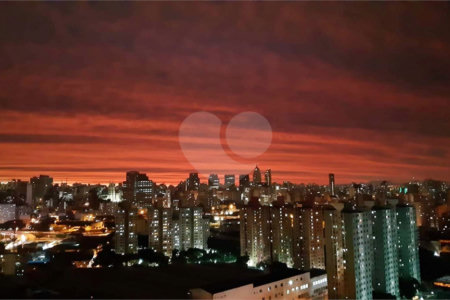 5 minutos a pé Metrô