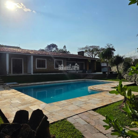 Casa à venda com 4 quartos, sendo 2 suítes, em Vila Petrópolis, Atibaia, SP