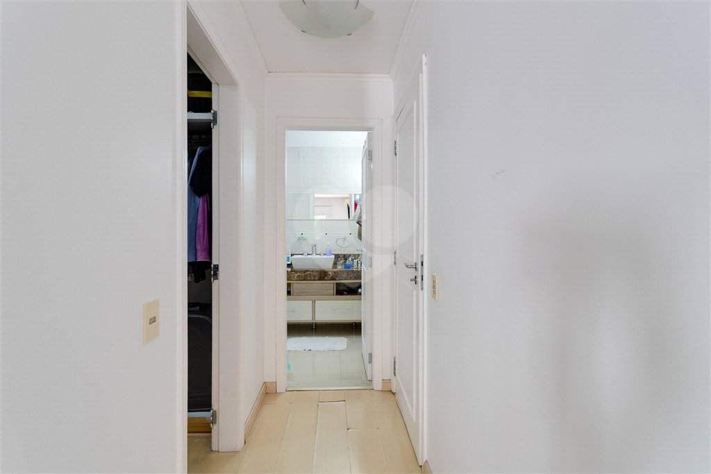 Casa à venda com 4 quartos, sendo 2 suítes, no condomínio Villa Franz Schubert, São Paulo - SP