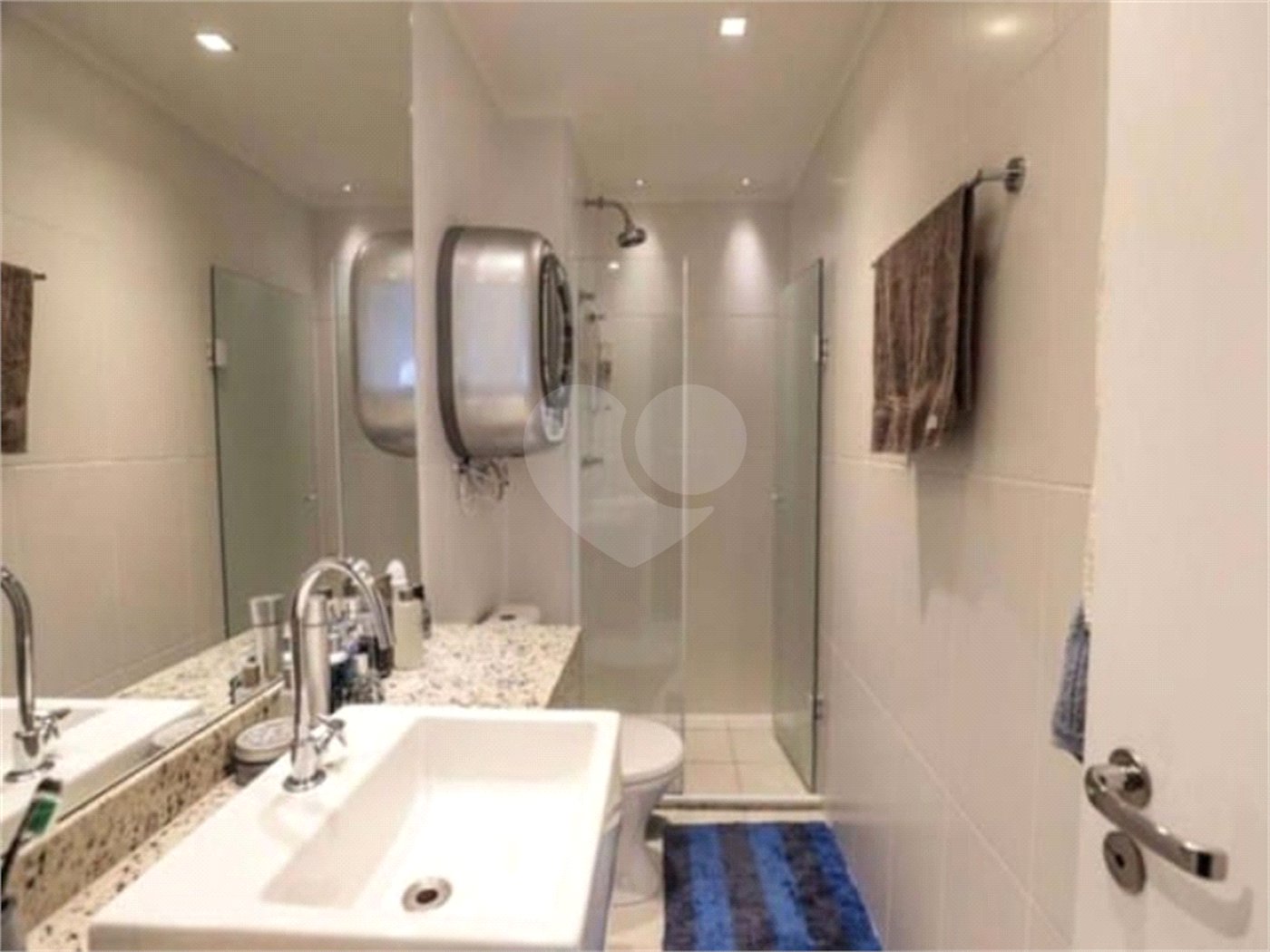 Apartamento Duplex com 1 Quarto e 2 Banheiros á Venda 60m² em Bela Vista - SP.