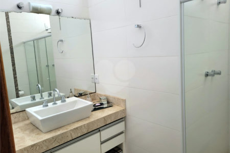 Casa térrea para venda em Araraquara/SP.