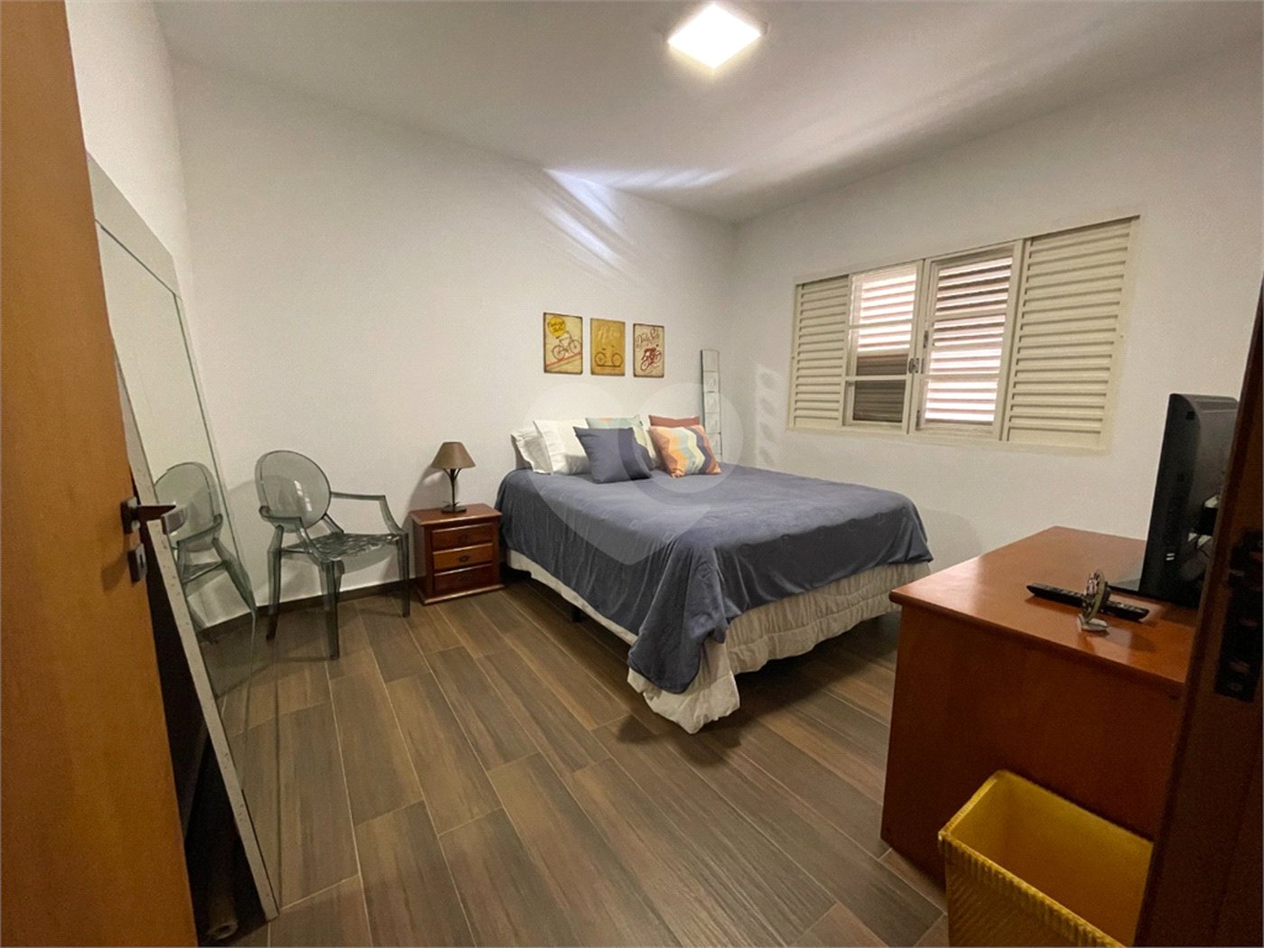 Sobrado à venda com 5 quartos, sendo 1 suíte, em Alto da Boa Vista, São Paulo, SP