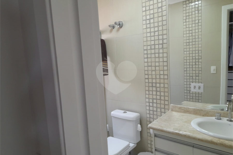 Sobrado à venda com 4 quartos, sendo 1 suíte, em Chora Menino, São Paulo, SP