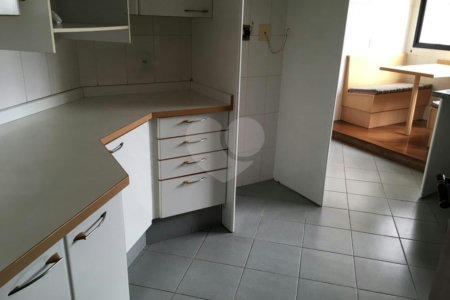 Apartamento à venda com 3 quartos, sendo 1 suíte,  em Santo Amaro, São Paulo, SP