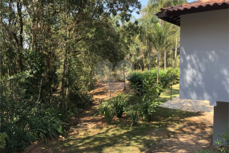 Chácara à venda com 6 quartos, sendo 2 suítes, em Jardim Brogotá, Atibaia, SP