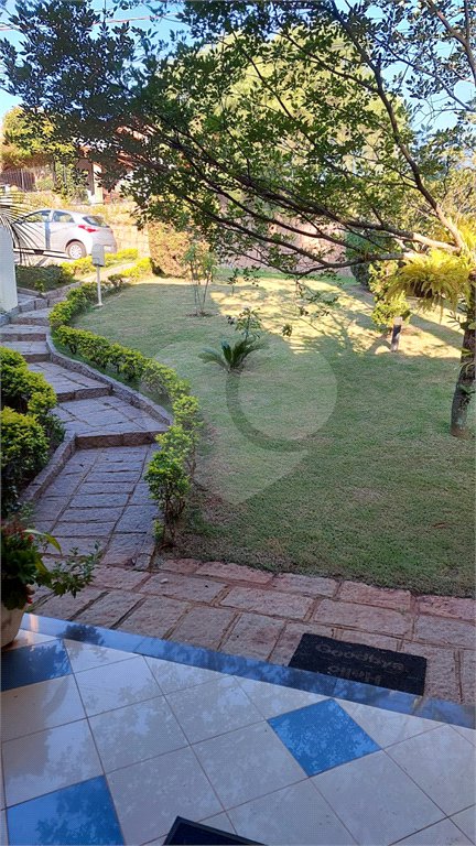 Casa à venda com 3 quartos, sendo 2 suítes, no condomínio Vinhas da Vista Alegre - Lado Sede, Vinhedo - SP
