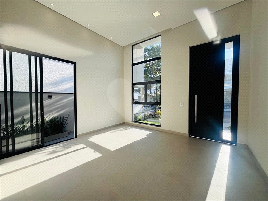 Casa à venda com 3 suítes no condomínio Residencial Chácara Ondina, Sorocaba - SP