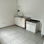 Ótimo Prédio Comercial !! Vende Total ou Aluga andar superior..OPORTUNIDADE !