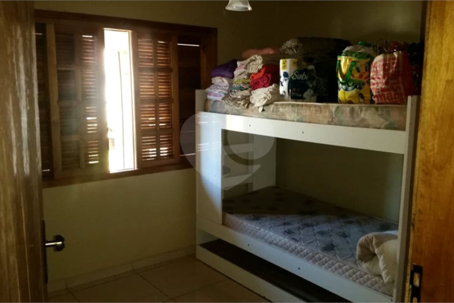 Sobrado à venda com 3 suítes em Barreiro, Mairiporã, SP