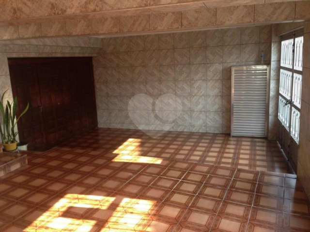 Sobrado à venda com 4 quartos, sendo 1 suíte,  em Jardim Aricanduva, São Paulo, SP