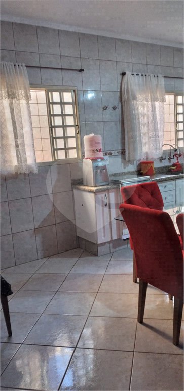Casa à venda com 3 quartos, sendo 2 suítes, em Vila Harmonia, Araraquara, SP