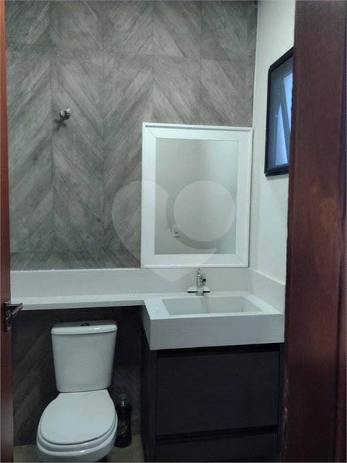 Casa à venda com 4 suítes no condomínio Residencial Villa do Sol, Valinhos - SP
