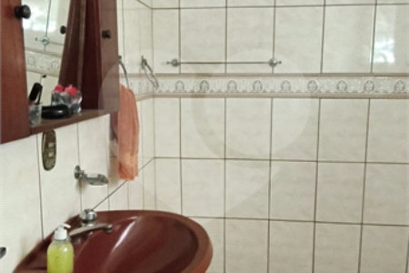 Casa para alugar com 6 quartos, sendo 2 suítes,  em Vila São João, Guarulhos, SP