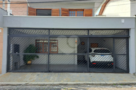 Sobrado à venda com 3 quartos, sendo 1 suíte, em Vila Gomes Cardim, São Paulo, SP