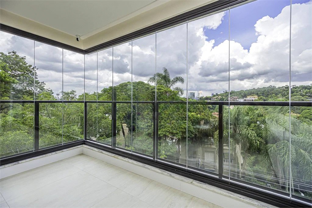 Apartamento à venda com 3 suítes em Cidade Jardim, São Paulo, SP
