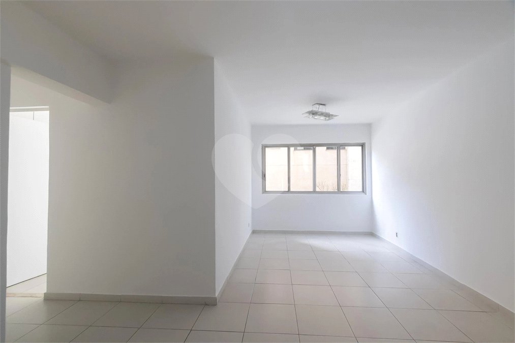 Apartamento à venda com 3 quartos, sendo 1 suíte, em Itaim Bibi, São Paulo, SP