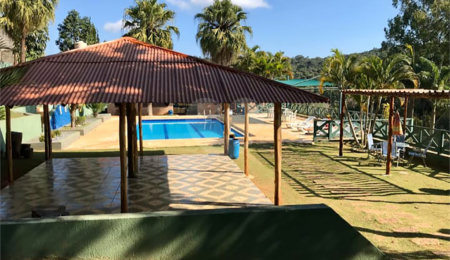 Casa à venda com 6 quartos, sendo 4 suítes, no condomínio Recanto dos Palmares, Atibaia - SP