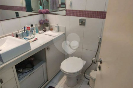 Apartamento à venda com 4 quartos, sendo 2 suítes, em Cosme Velho, Rio de Janeiro, RJ