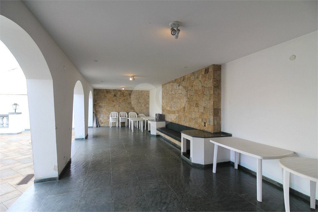 Casa à venda com 5 quartos, sendo 3 suítes, em Jardim São Bento, São Paulo, SP