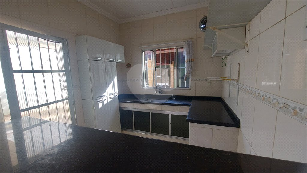Sobrado à venda com 3 quartos, sendo 1 suíte, em Wanel Ville, Sorocaba, SP