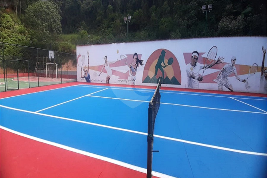 Casa à venda com 4 quartos, sendo 1 suíte, no condomínio Parque Suiça, Caieiras - SP