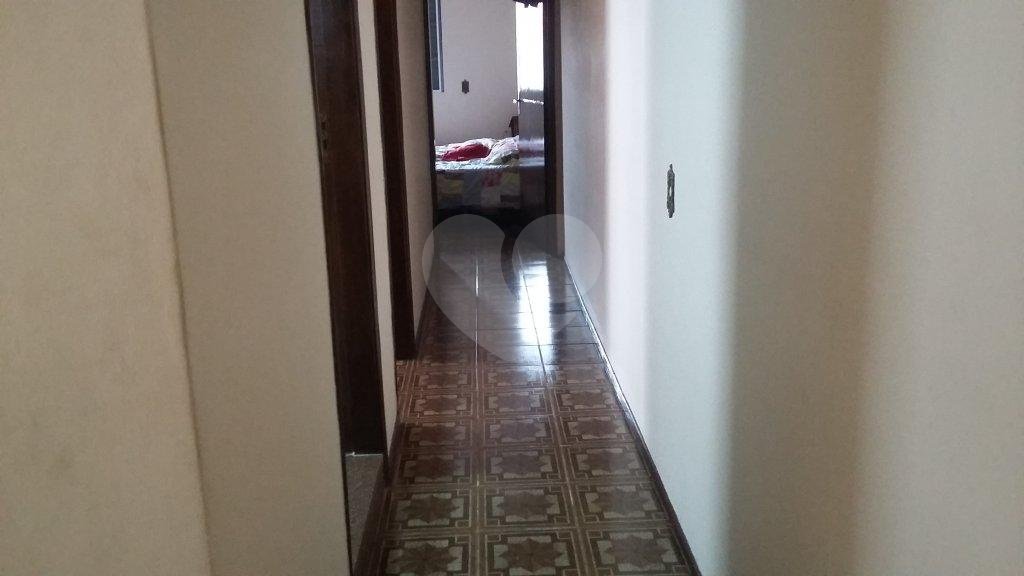 Sobrado à venda com 3 quartos em Parque Peruche, São Paulo, SP