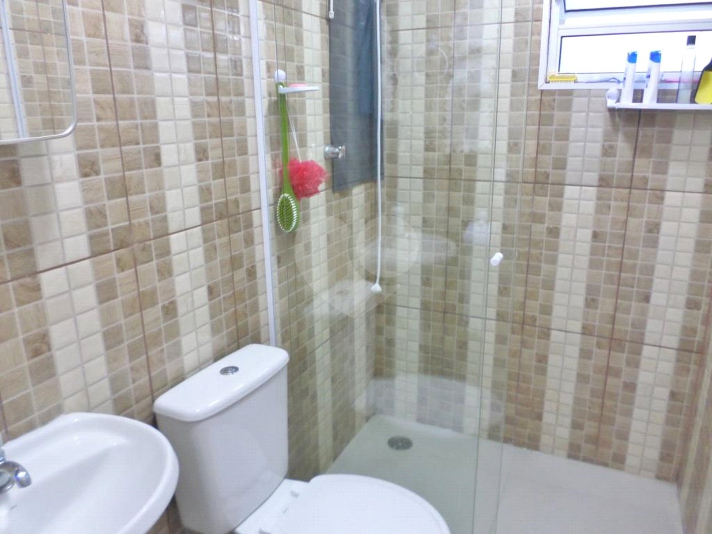 Casa à venda com 6 quartos, sendo 2 suítes,  em Vila Universitária, São Paulo, SP
