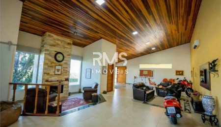 Casa à venda com 3 suítes em Parque Village Castelo, Itu, SP