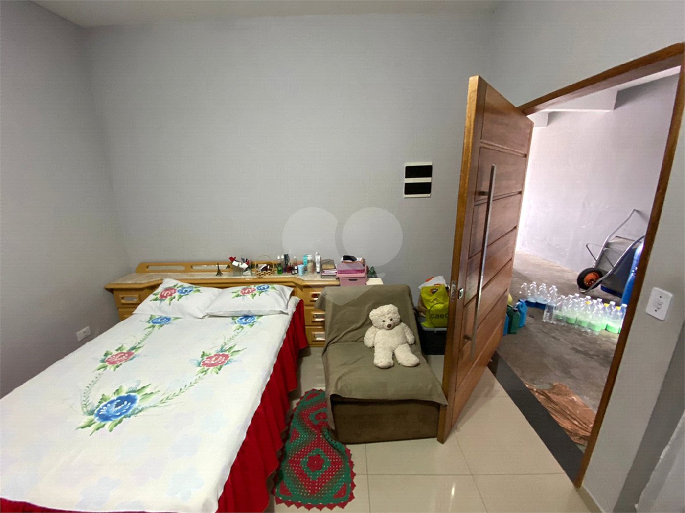 Sobrado à venda com 3 quartos, sendo 1 suíte, em Jardim Quaresmeira II, Suzano, SP
