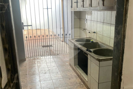 Casa à venda com 3 quartos, sendo 2 suítes, em Parque dos Ipês II, Ponta Porã, MS