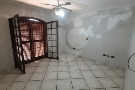 Casa para alugar com 4 quartos, sendo 3 suítes, em Alvinópolis, Atibaia, SP