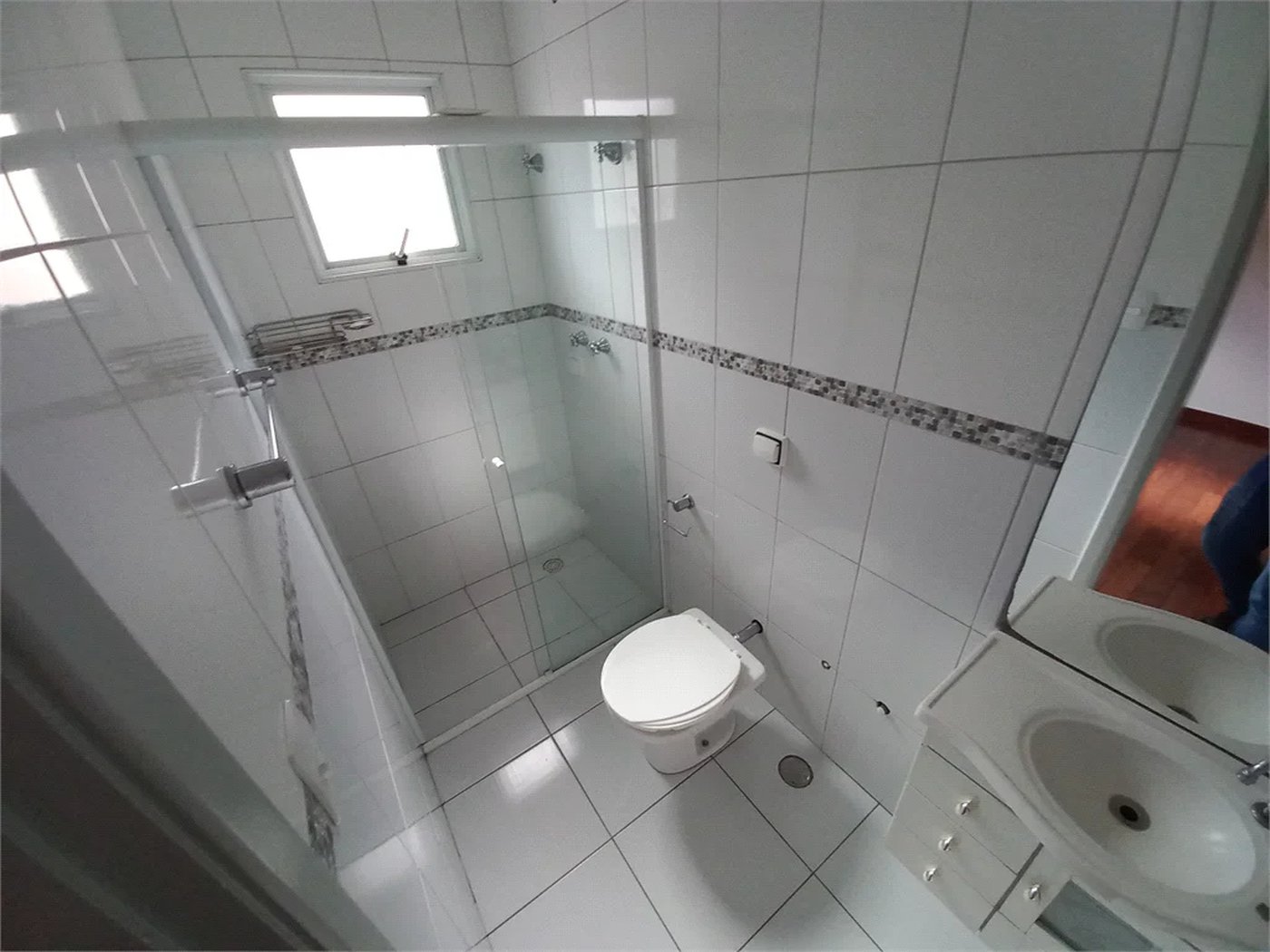 Sobrado à venda com 3 quartos, sendo 1 suíte, em Lar São Paulo, São Paulo, SP
