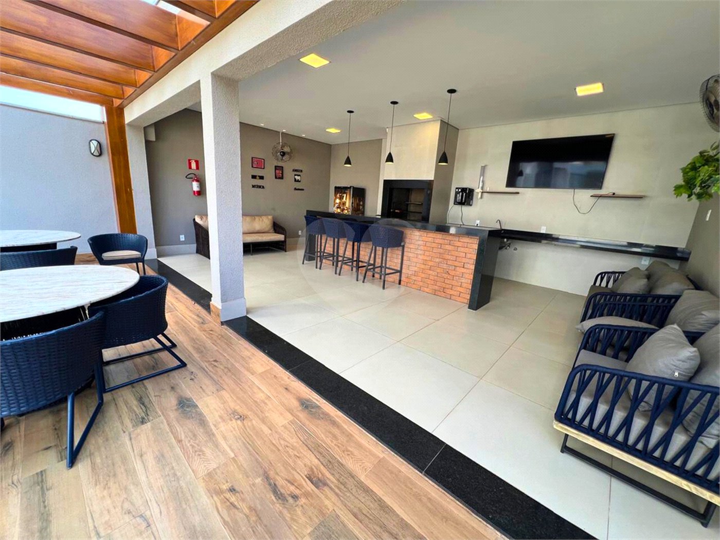 Apartamento à venda com 2 quartos, sendo 1 suíte,  em Residencial Paiaguás, Cuiabá, MT