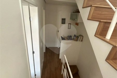 Casa à venda com 3 quartos, sendo 1 suíte, no condomínio Vila das Cores, São Paulo - SP