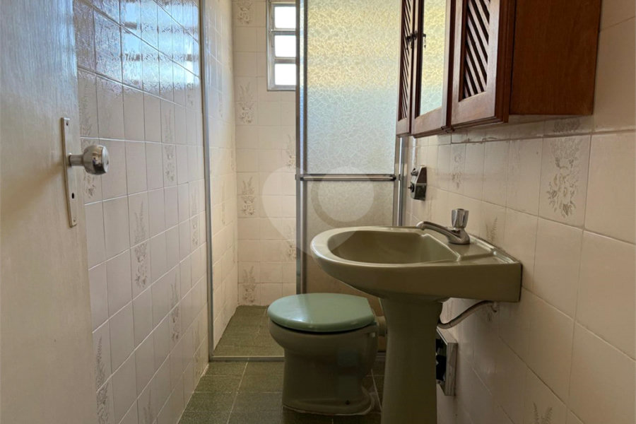Sobrado à venda com 4 quartos em Parque Edu Chaves, São Paulo, SP