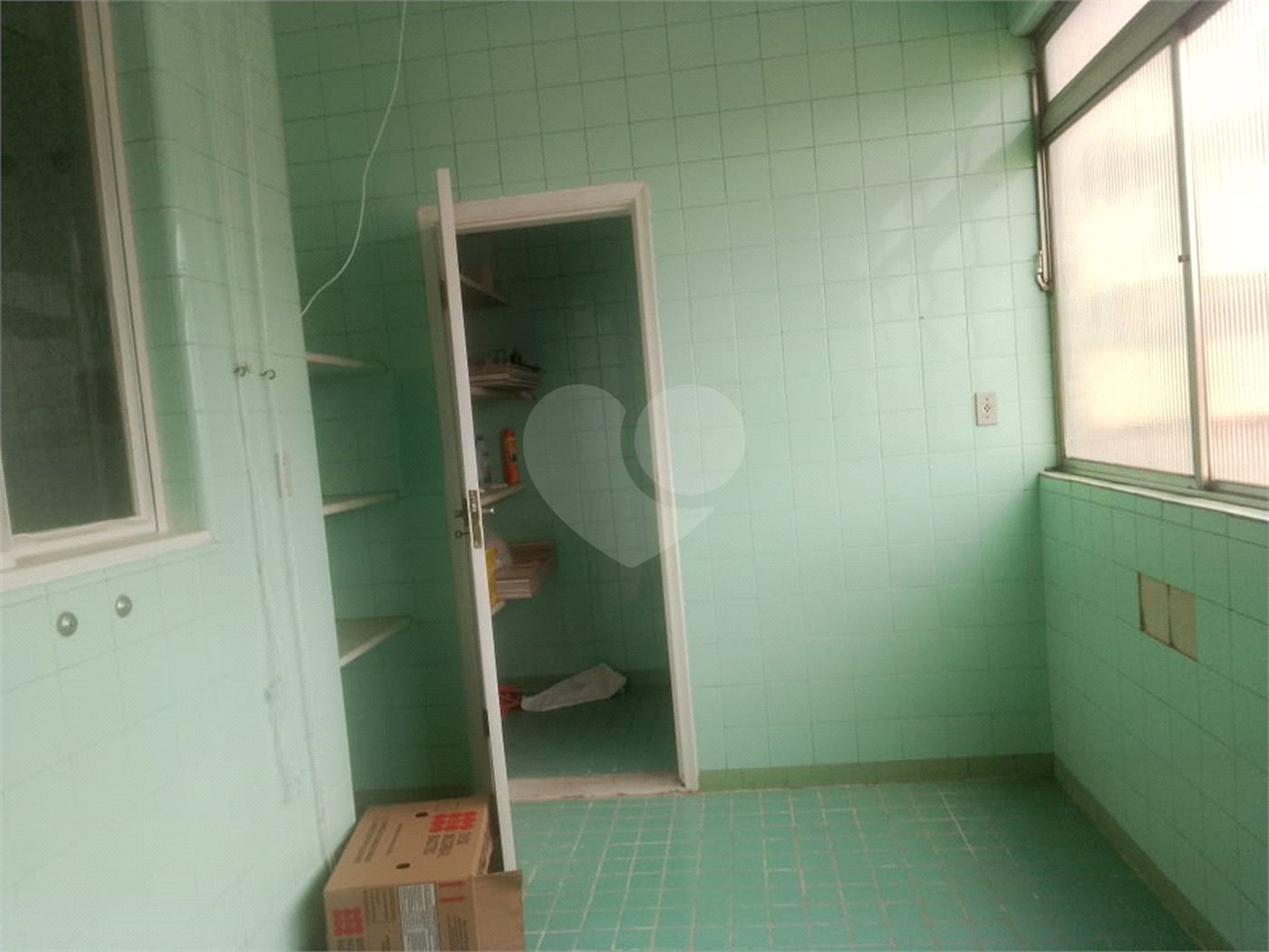 Apartamento à venda com 4 quartos, sendo 1 suíte, em República, São Paulo, SP