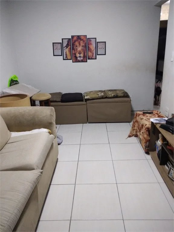 Casa à venda com 3 quartos, sendo 1 suíte, em Jardim Cris, São Paulo, SP