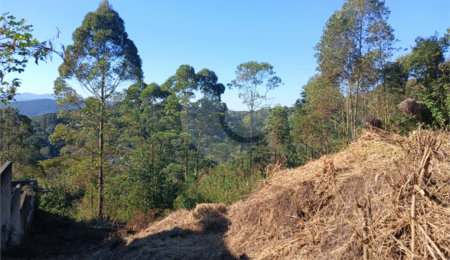 Terreno à venda em Mantiqueira, Mairiporã, SP