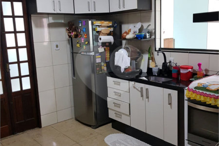 Sobrado à venda com 2 quartos, sendo 1 suíte, em Chácara Jafet, Mogi das Cruzes, SP