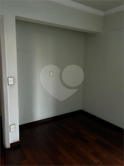 Apartamento à venda com 4 quartos, sendo 2 suítes, em Aclimação, São Paulo, SP