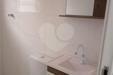 Casa à venda com 2 quartos, sendo 1 suíte, no Centro, Mairinque, SP