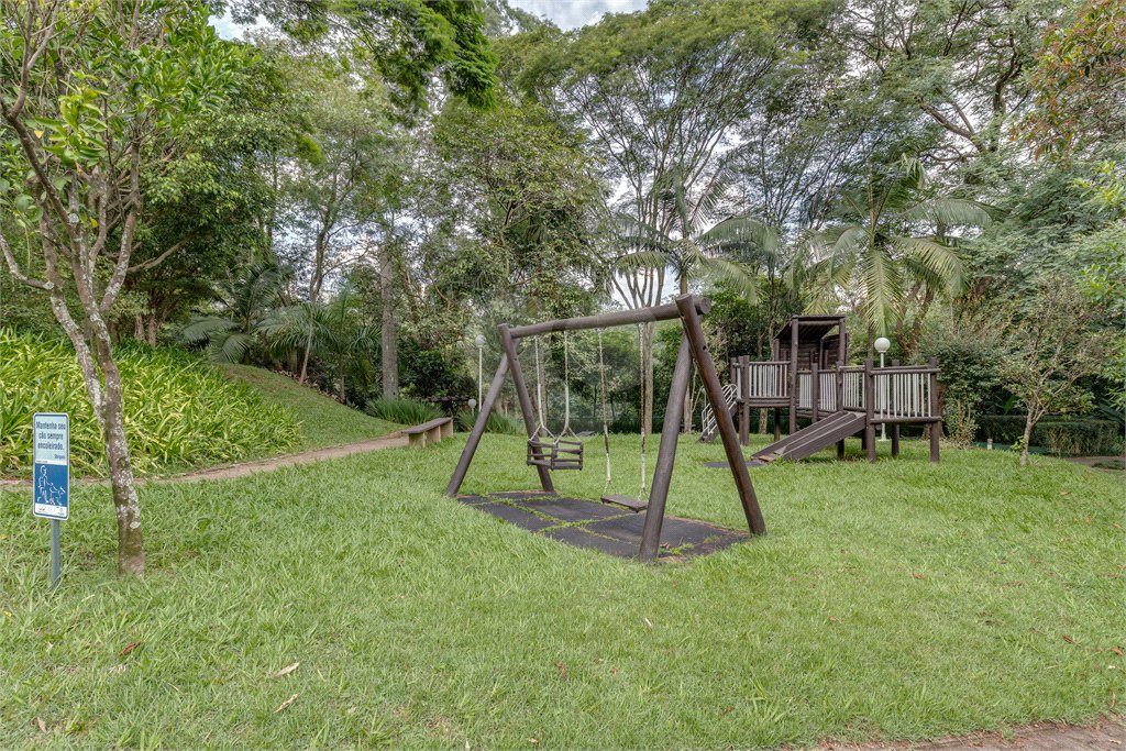 Casa à venda com 4 suítes no condomínio Granja do Morumbi, São Paulo - SP