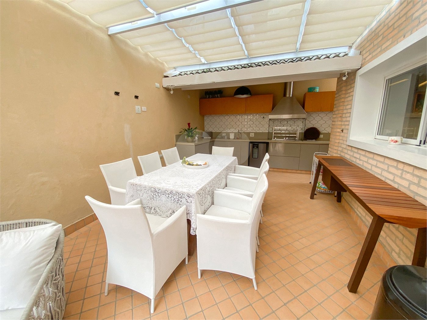 Casa à venda com 4 quartos, sendo 3 suítes, no condomínio Brisa Verde, São Paulo - SP