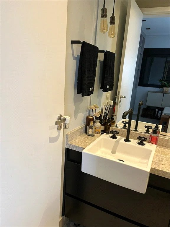 Apartamento à venda ou para alugar com 1 suíte em Pinheiros, São Paulo, SP