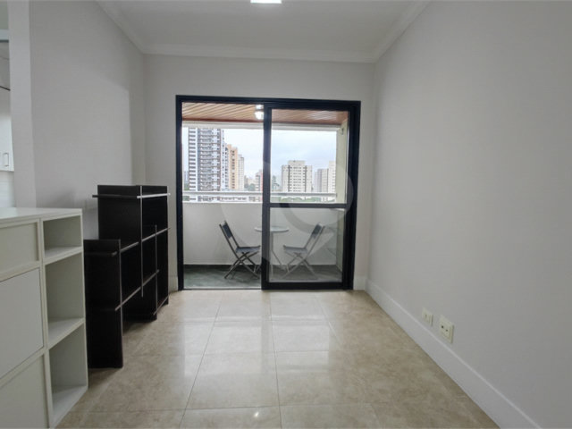 Apartamento à venda ou para alugar com 2 quartos, sendo 1 suíte,  em Alto da Boa Vista, São Paulo, SP