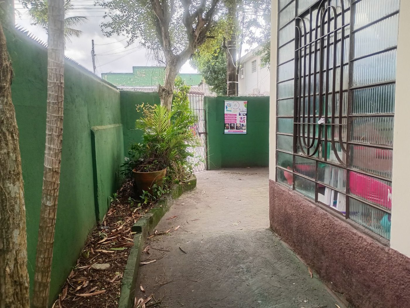 Casa com 5 dormitórios à venda, 200 m² por R$ 650.000,00 - Centro - São Vicente/SP