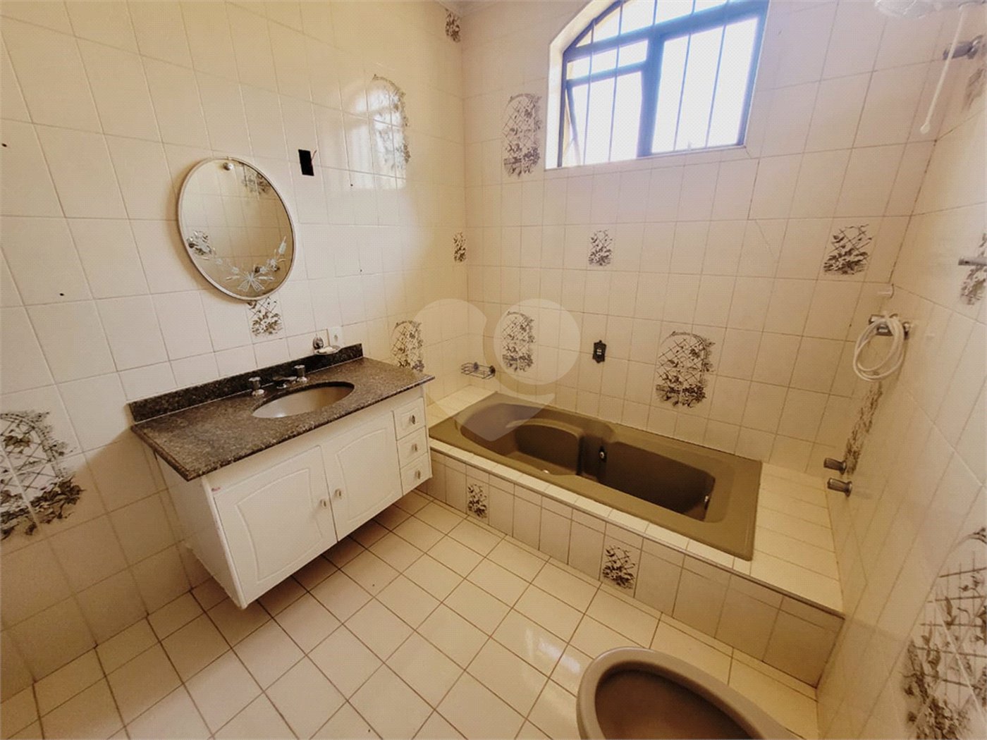 Casa Térrea à venda com 3 quartos, sendo 1 suíte, no Centro, Indaiatuba, SP