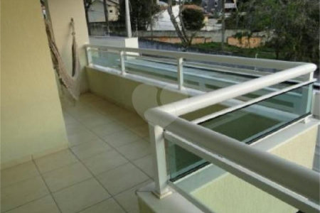Sobrado à venda com 3 suítes em Vila Nova Socorro, Mogi das Cruzes, SP