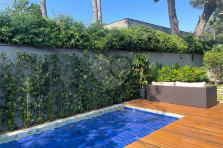 Casa à venda com 3 suítes no condomínio Reserva 8, São Paulo - SP