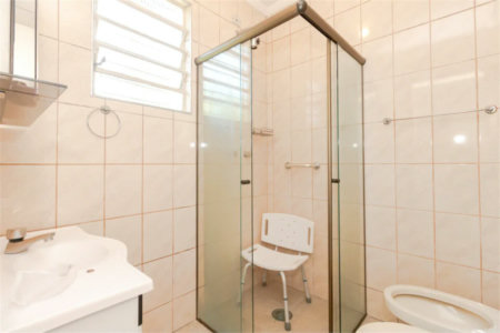 Casa à venda com 4 quartos, sendo 3 suítes,  em Vila Pirajussara, São Paulo, SP